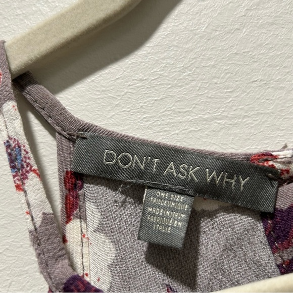 Don't Ask Why Cropped Swing Floral Halter Top with Open Back - Medium - Picture 4 of 4